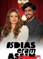Os Dias Eram Assim (2017) Cenas de Nudez