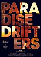 Paradise Drifters (2020) Cenas de Nudez