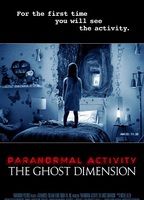 Paranormal Activity: The Ghost Dimension (2015) Cenas de Nudez