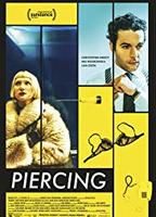 Piercing (2018) Cenas de Nudez