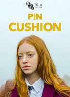 Pin Cushion 2017 filme cenas de nudez