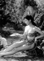 Revenge Of The Pearl Queen 1954 filme cenas de nudez