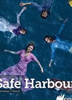 Safe Harbour (2018-presente) Cenas de Nudez