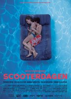Scooterdagen (2013) Cenas de Nudez