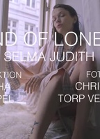 Selma Judith - Kind of Lonely (2018) Cenas de Nudez