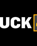 Stuck 4K (2016-presente) Cenas de Nudez