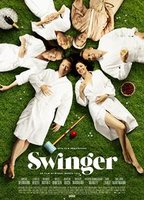 Swinger (2016) Cenas de Nudez