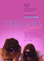 Teenage Cocktail 2016 filme cenas de nudez