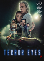 Terror Eyes 2021 filme cenas de nudez