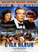 The Blue Island (2001) Cenas de Nudez