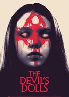 The Devil's Dolls (2016) Cenas de Nudez