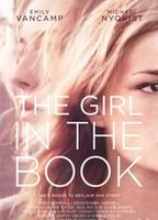 The Girl in the Book (2015) Cenas de Nudez