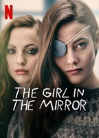 The Girl In The Mirror 2022 filme cenas de nudez