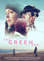 The Green Sea  (2021) Cenas de Nudez