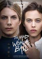 The Mad Women's Ball (2021) Cenas de Nudez