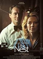 The Nest (2020) Cenas de Nudez