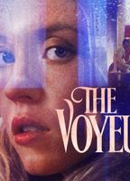 The Voyeurs (2021) Cenas de Nudez