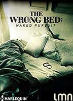 The Wrong Bed: Naked Pursuit (2017) Cenas de Nudez