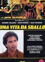 Una vita da sballo (1995) Cenas de Nudez