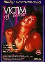 Victim of Love 1992 filme cenas de nudez