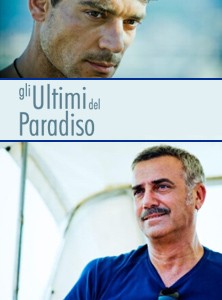 Gli ultimi del paradiso (2010) Cenas de Nudez