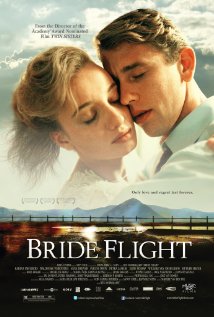 Bride Flight (2008) Cenas de Nudez