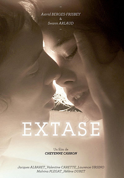 Extase (2009) Cenas de Nudez