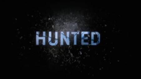 Hunted (2012) Cenas de Nudez