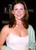 Peri Gilpin nua