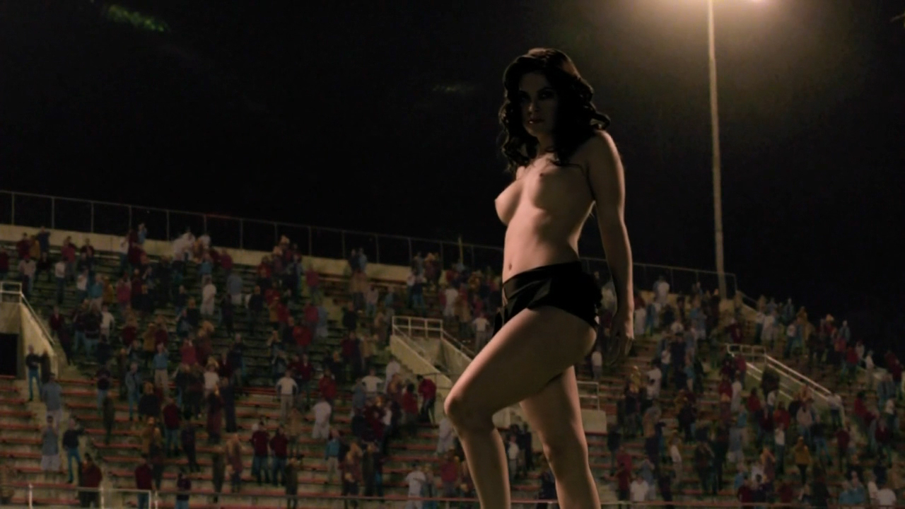 Olivia Alexander Nua Em Attack Of The 50ft Cheerleader