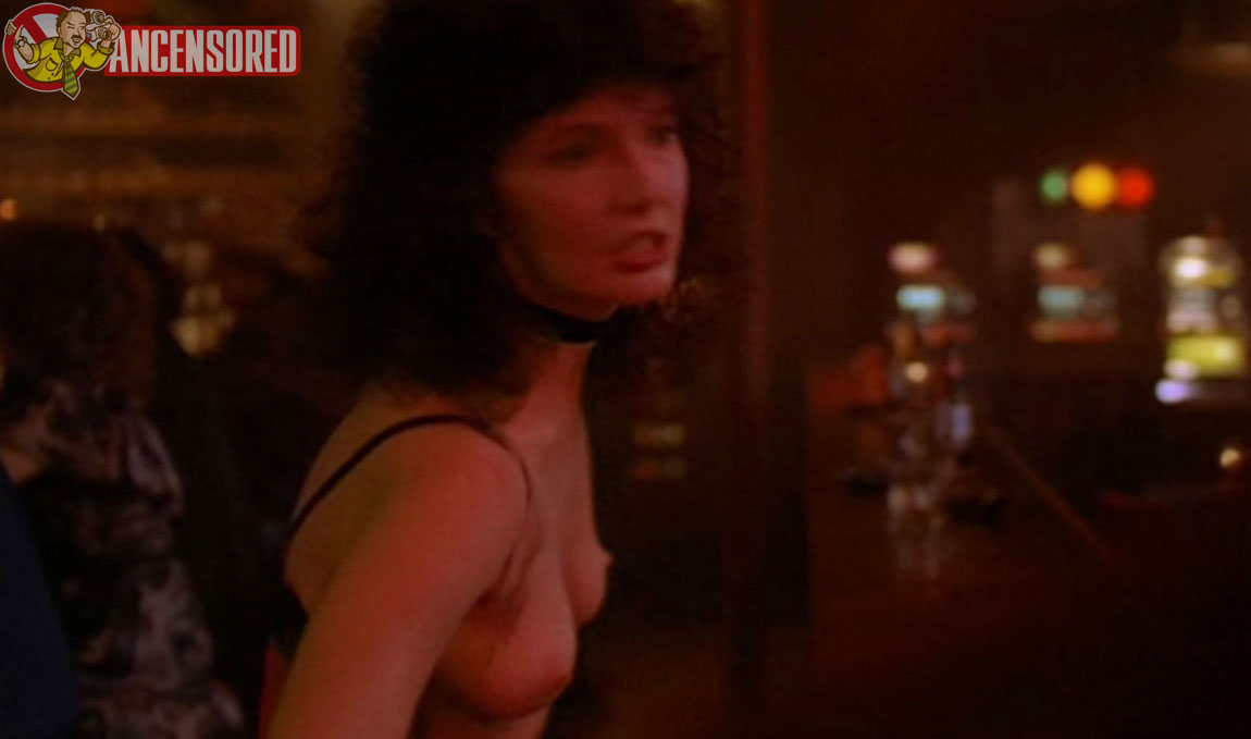 Mary Steenburgen nude pics.