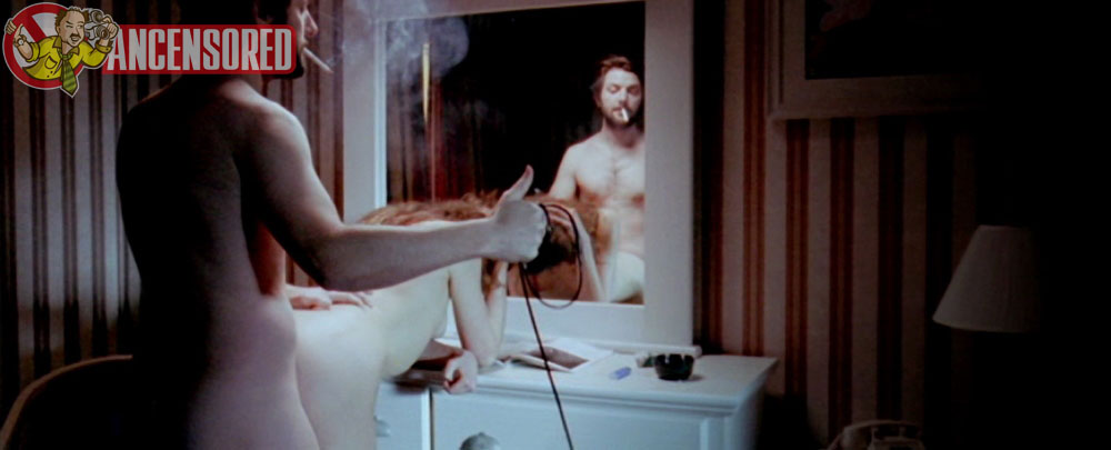 Alysia Reiner nude pics.