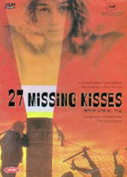 27 Missing Kisses cenas de nudez
