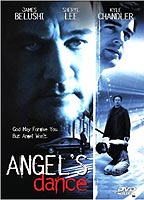 Angel's Dance (1999) Cenas de Nudez