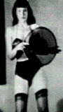 Betty's Hat Dance (1953) Cenas de Nudez