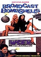 Broadcast Bombshells (1995) Cenas de Nudez