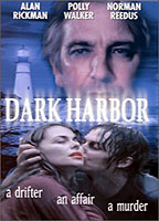 Dark Harbor cenas de nudez