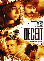 Deceit (2006) Cenas de Nudez