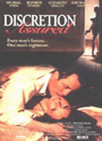 Discretion Assured (1993) Cenas de Nudez