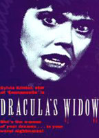 Dracula's Widow 1989 filme cenas de nudez