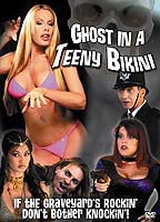 Ghost in a Teeny Bikini cenas de nudez