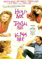 Hold Me, Thrill Me, Kiss Me (1993) Cenas de Nudez