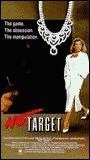 Hot Target 1985 filme cenas de nudez
