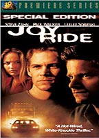 Joy Ride (2001) Cenas de Nudez