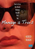 Menage a Trois (1997) Cenas de Nudez