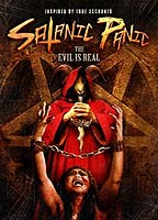 Satanic Panic 2009 filme cenas de nudez