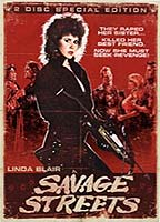 Savage Streets 1984 filme cenas de nudez