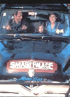 Smash Palace (1981) Cenas de Nudez