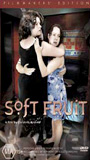 Soft Fruit cenas de nudez