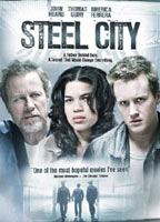 Steel City (2006) Cenas de Nudez